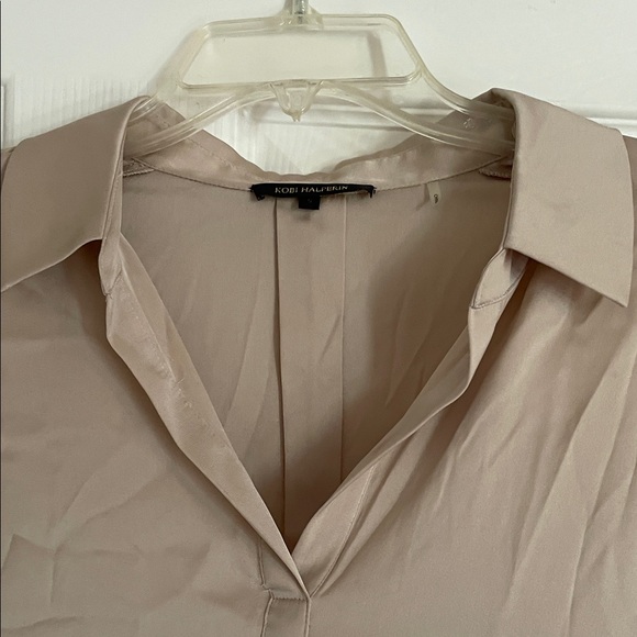 Kobi Halperin Taupe Blouse with Lace Sleeves - Picture 3 of 3